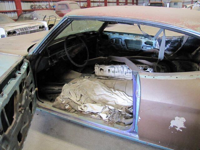 Modelos clássicos da concessionária Bullock, da Chevrolet, vão à leilão