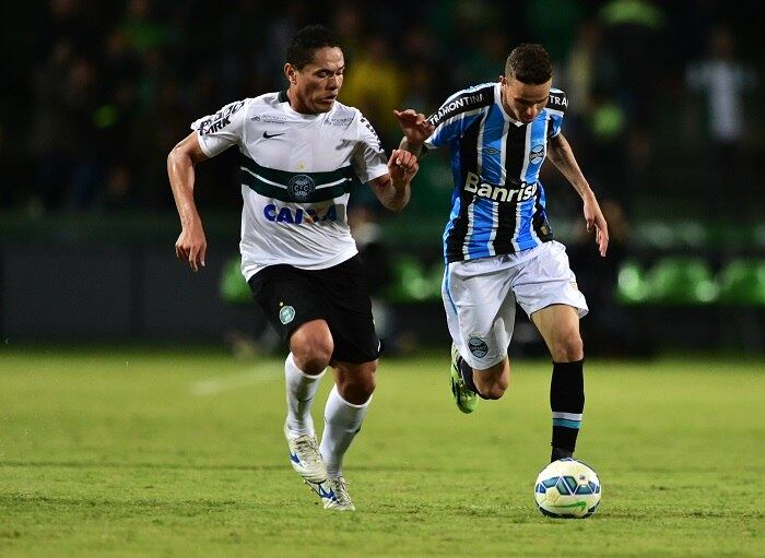 Pelo Brasileiro, o jogo aconteceu na casa do Coritiba e acabou em 2 a 0 para os paranaenses. Na Copa do Brasil, os times se enfrentam primeiro no Couto Pereira e decidem a vaga na Arena do Grêmio