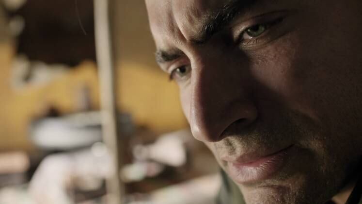 Sozinho e aflito, Saul chorou ao relembrar as palavras de Samuel sobre seu reinado em Israel. Momentos depois, ele exigiu a presença do sacerdote Aías, descendente de Eli (José Rubens Chacha), para acompanhá-los na guerra. No entanto, todos estranharam que o profeta não foi requisitado para a batalha. Quais serão as próximas decisões de Saul em Reis - A Rejeição? Fiquei ligado na superprodução, que vai ao ar de segunda a sexta, às 21h, na tela da Record TV. Os episódios completos da série estão disponíveis em PlayPlus.com