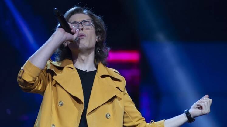 Gabriel Zoldan é cantor de rua e escolheu o hit Counting Stars, do One Republic. Ele empolgou 56 jurados com a apresentação