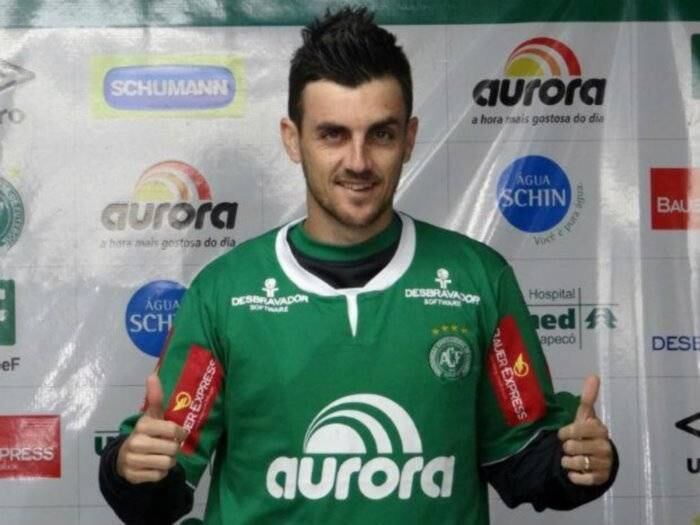 Sonho antigo da Chapecoense, Danilinho chegou à equipe catarinense vindo de um outro clube do estado, o Figueirense. Ele chegou a recusar outras propostas só para atuar pela Chapê