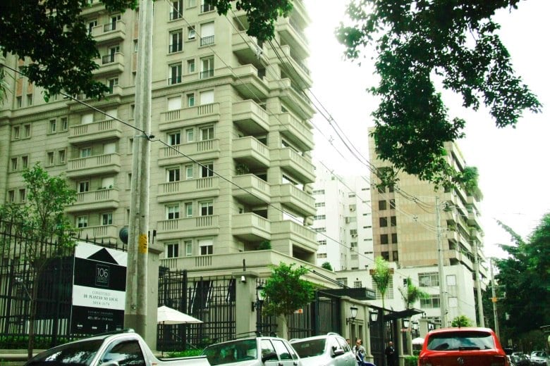 Desconto em imóvel acima de R$ 1,5 milhão é difícil, diz corretora