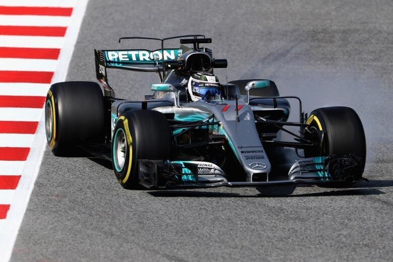 Depois de Magnussen, veio o finlandês Valtteri Bottas, que dividiu o dia de testes da Mercedes com Hamilton. Mais rápido do que na segunda, porém sem empolgar, o novo piloto da Mercedes foi apenas o sétimo mais veloz do dia, com 1min22s986. Bottas só foi melhor do que os adversários menos experientes, como o inglês Jolyon Palmer (da Renault), com 1min24s139, o italiano Antonio Giovinazzi (reserva da Sauber), com 1min24s617, o belga Stoffel Vandoorne (McLaren), com 1min25s600, e o canadense Lance Stroll (novato da Williams), com 1min26s040