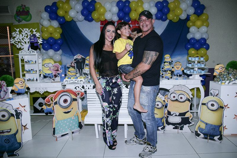 Alexandre Frota e Fabiana comemoraram aniversário de Enzo Gabriel, que completou sete anos, em buffet infantil