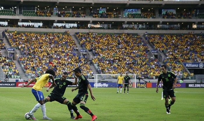 Torcida brasileira lotou o Allianz Parque na tarde deste domingo (7)