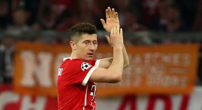 Lewandowski é substituído durante o empate em 0 a 0 com o Sevilla, em Munique