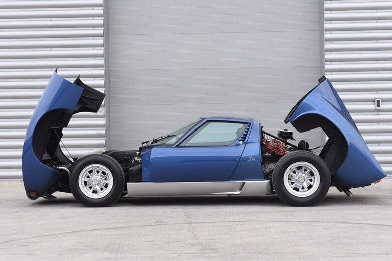 Conforme ganhou outros donos, algumas alterações foram feitas, como em 2013. Suspensão, direção e sistema de frenagem foram as grandes melhorias mecânicas, revitalizando o Miura, que já tinha mais de 40 anos