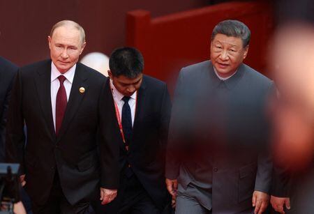 Presidente russo, Vladimir Putin, e o presidente chinês, Xi Jinping, em Pequim
