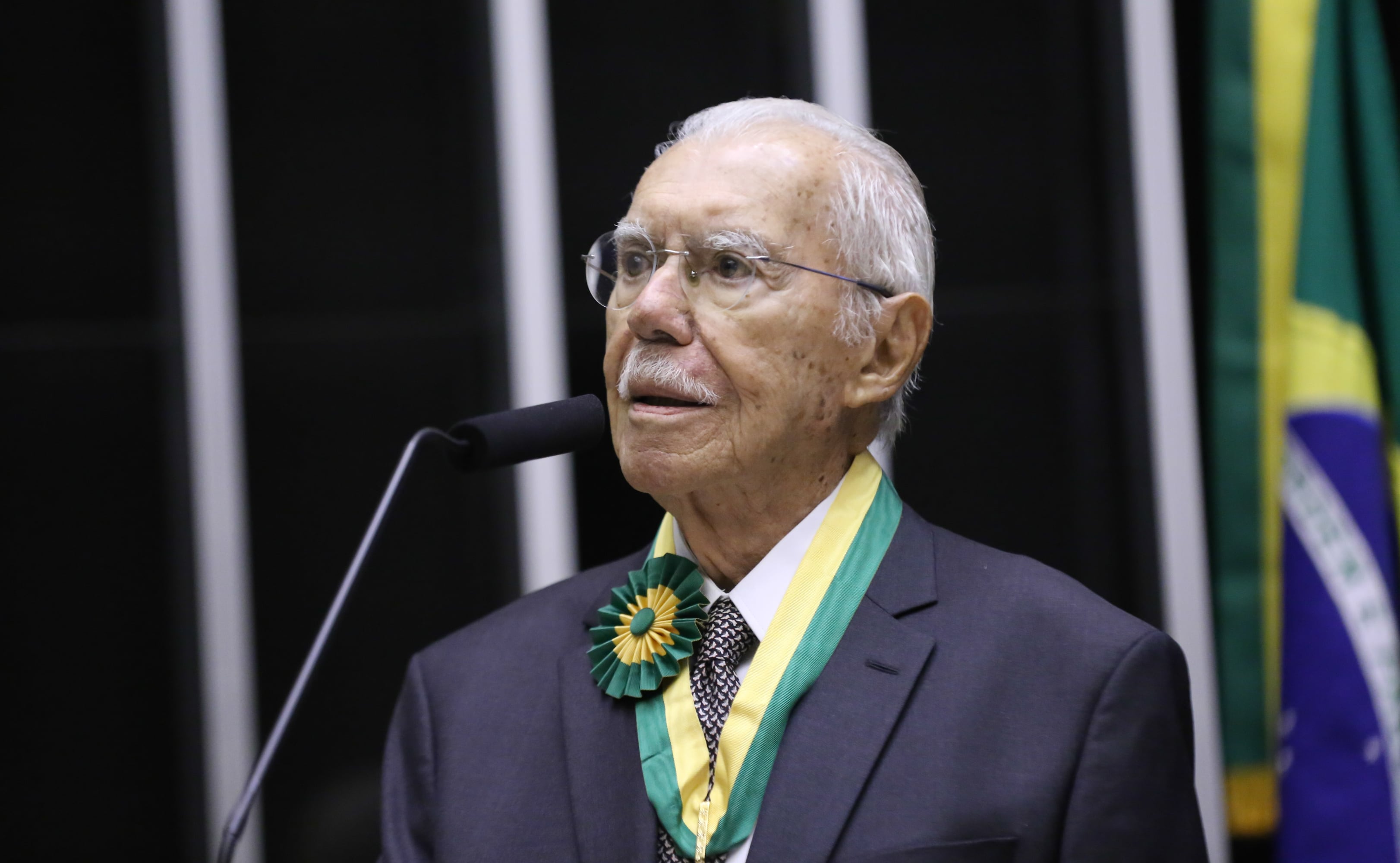 José Sarney