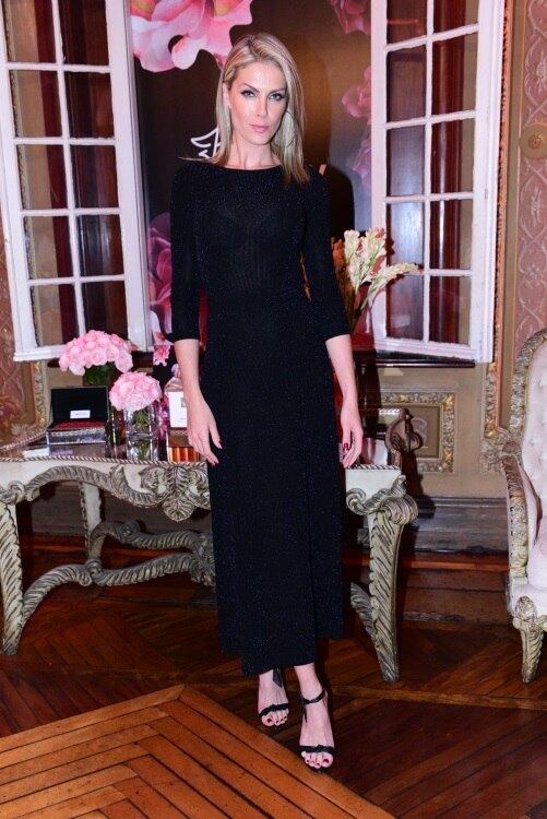 Ana Hickmann, Fernanda Motta e Didi Wagner participam de lançamento de fragrância da Sisley, na Bela Vista, em São Paulo