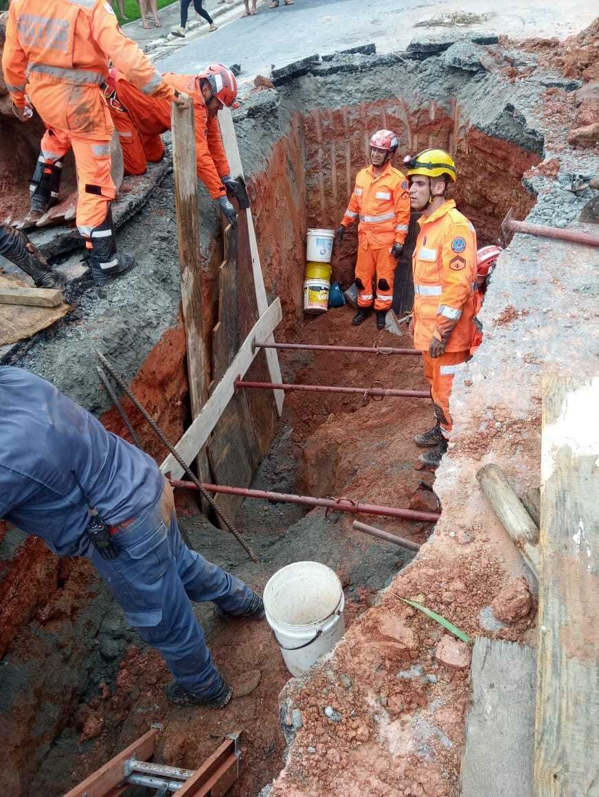 Vítimas trabalhavam em uma obra de manutenção da via