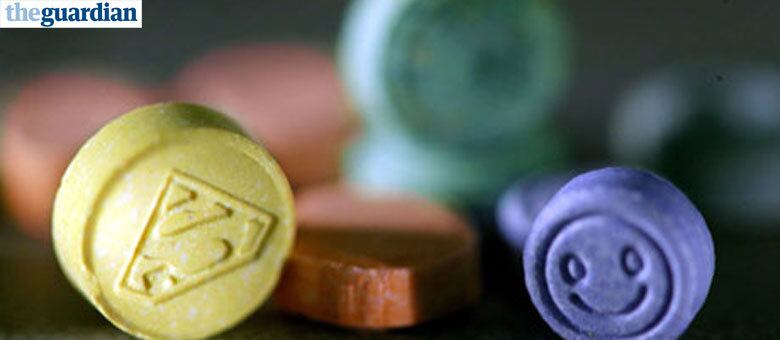 As drogas eram pílulas de ecstasy nas cores roxa, azul, amarela e verde