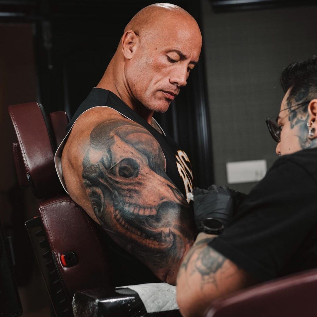 "A nova evolução da tatuagem está quase completa", contou o ator