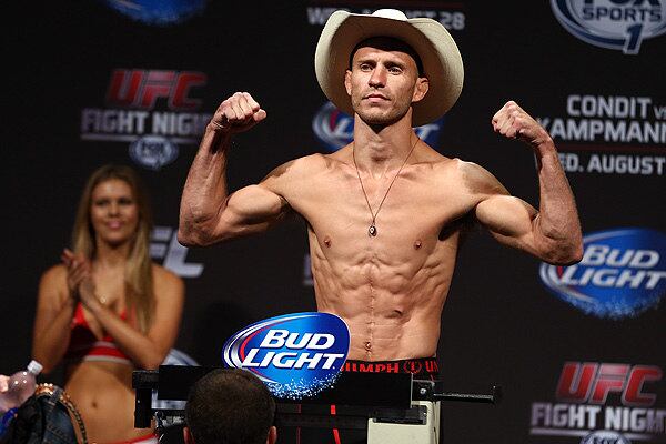 Donald Cerrone parece ignorar as habilidades de Adriano Martins