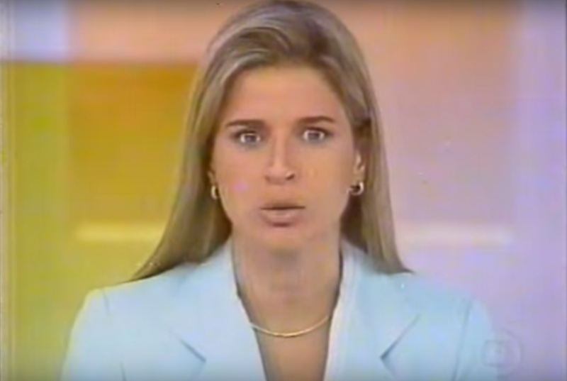 Nascida no Rio de Janeiro no ano de 1967, Cláudia deu seus
primeiros passos como jornalista também na mídia carioca. Ela começou a
trabalhar na TV educativa da capital fluminense. Em 1989, foi contratada pela
Rede Globo para apresentar alguns dos telejornais locais, como “RJTV” e “Bom
dia Rio”