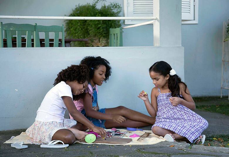 Cada episódio da minissérie trará uma história que envolve algum tipo de violência contra as crianças, onde a equipe formada por conselheiros, psicóloga e assistente social terá que averiguar e tomar uma decisão diante dos fatos apurados