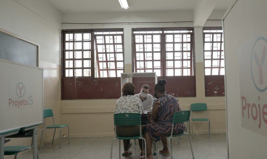 Estudo vacinou 97,9% da população adulta de Serrana (SP)