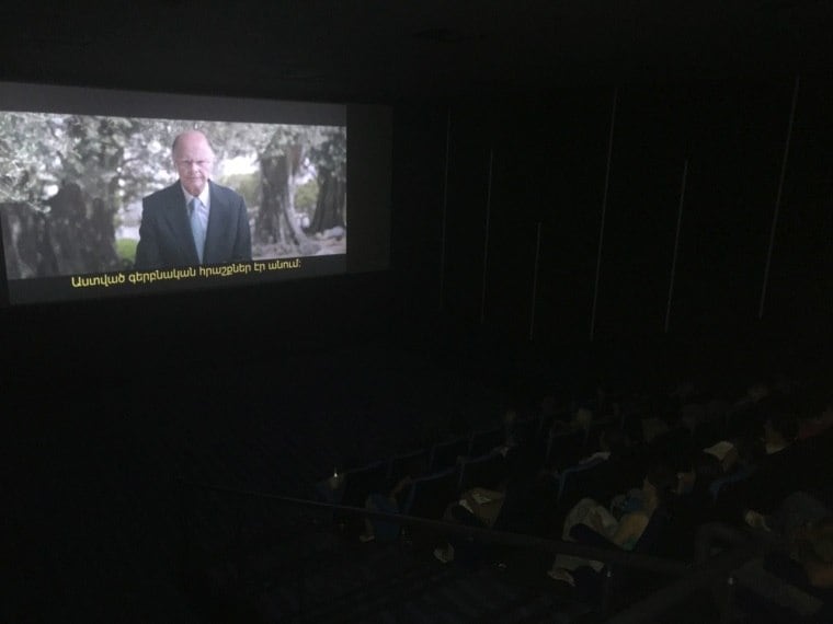 O filme mais assistido da história do cinema nacional tem direção de Alexandre Avancini, produção da Paris Entretenimento, com distribuição da Paris Filmes e da Downtown Filmes