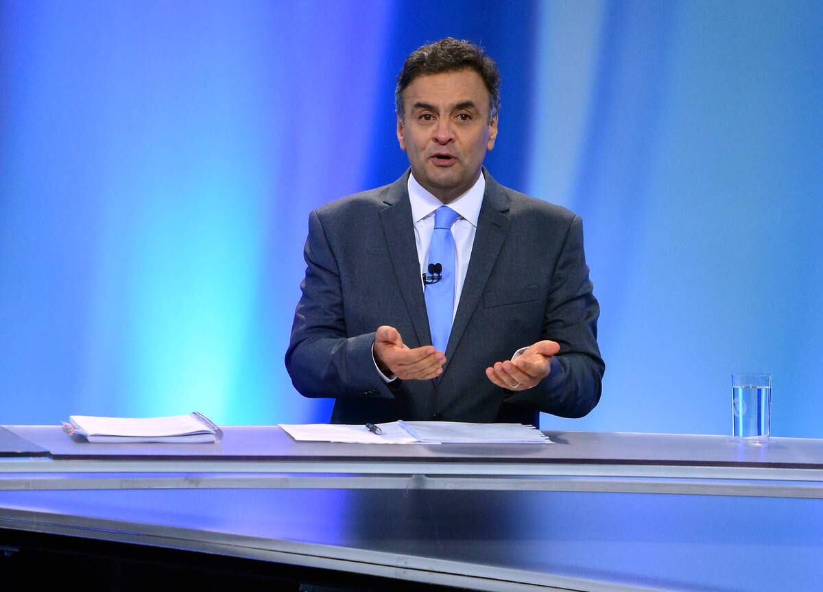 Sobre a educação do País, o candidato tucano disse: "Não há nada que atenda mais a mulher hoje que a creche para deixar seus filhos. Infelizmente, aquelas 6.000 creches prometidas quatro anos atrás não foram construídas. A senhora chega a falar de 2.000, [...] um terço daquilo que foi prometido foi entregue. [...] Tenho proposto uma nova escola de tempo integral". Leia mais