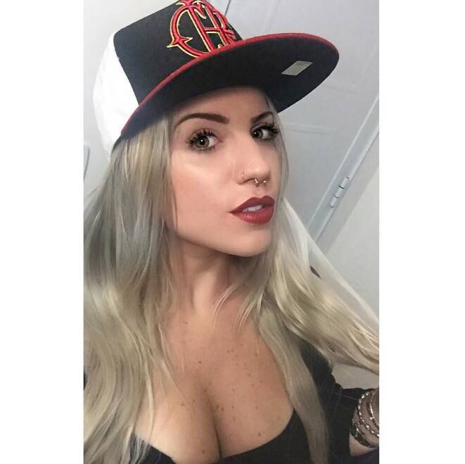 Tayrine está ganhando cada vez mais fãs, e não é à toa que o número de seguidores da loira dobrou!

