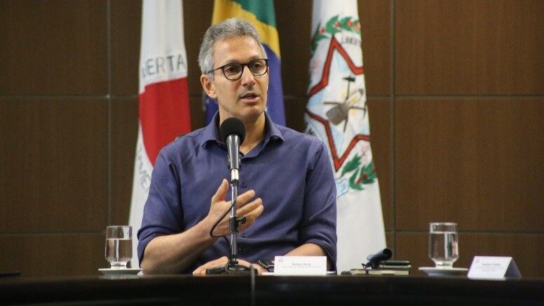 Zema publicou mensagens na internet