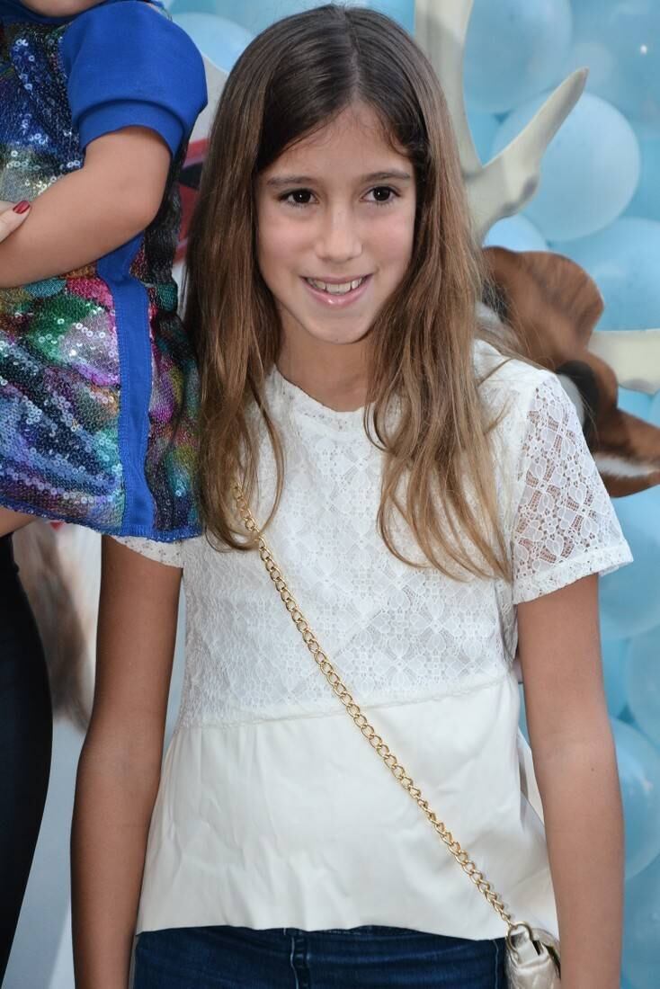 Essa é Clara Faro, de 9 anos, a filha mais velha