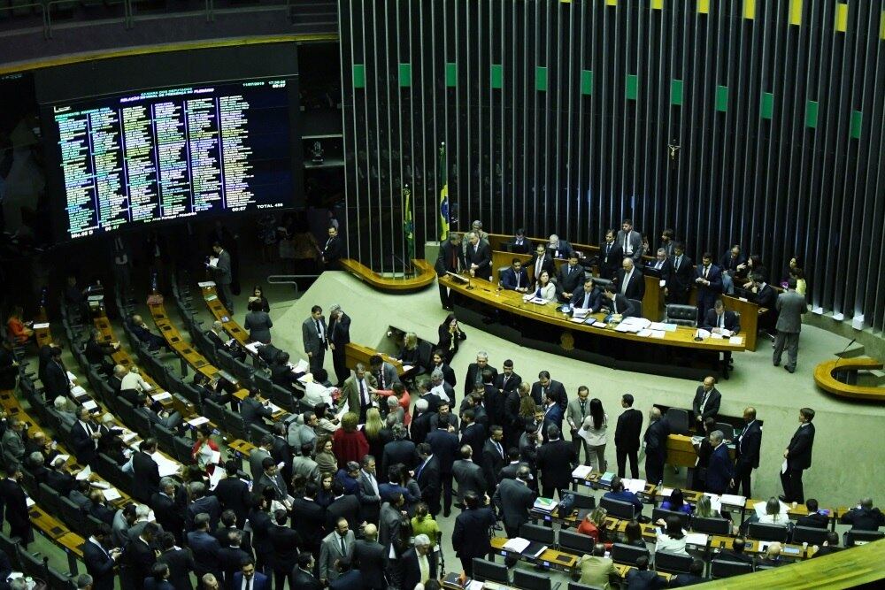 Deputados querem proteger pasta de bloqueios de verba