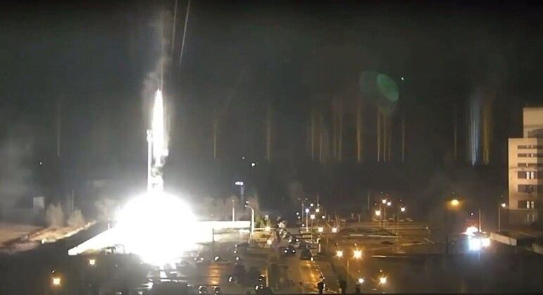 Bombardeio atingiu a maior usina nuclear da Ucrânia