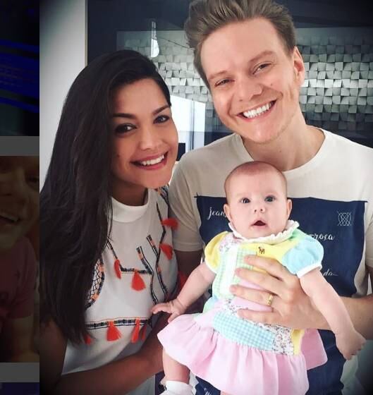 Michel Teló com a família reunida em foto publicada no Instagram