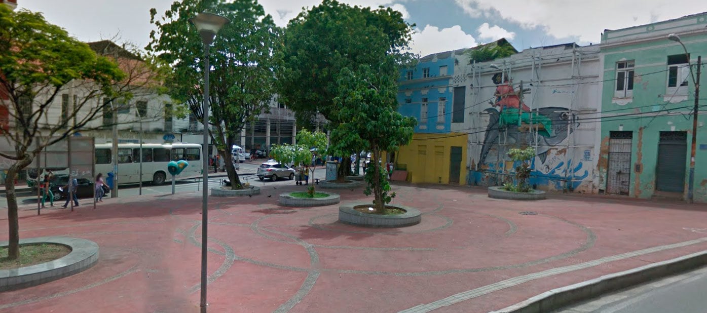 Imagem da praça dos veteranos, onde o crime aconteceu