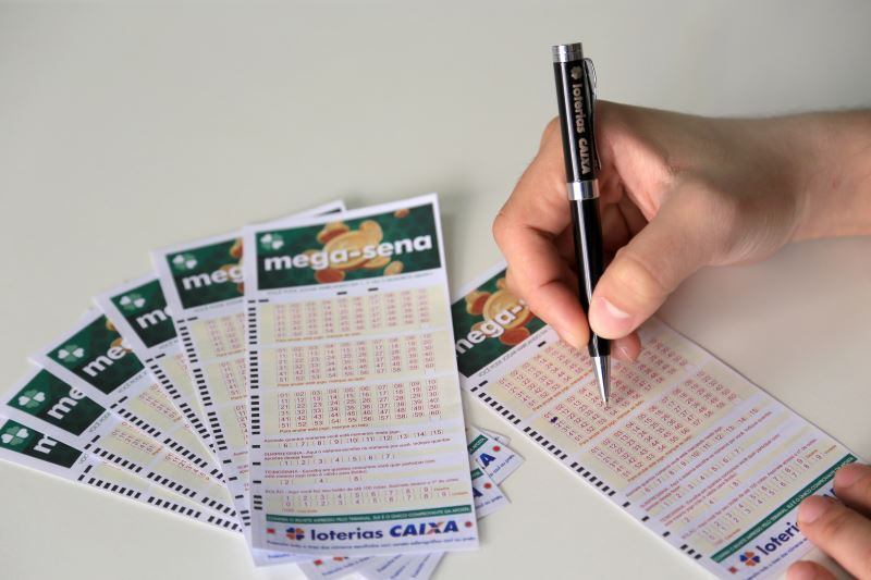 Sorteio premiou 55 com a quina e 3.883 com a quadra