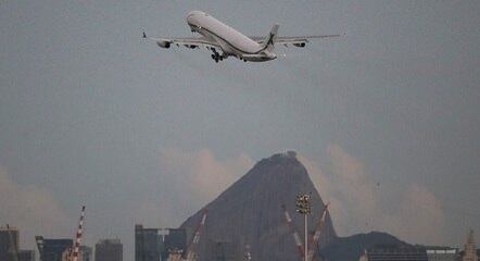 Avião inicia voo a partir de aeroporto no Rio de Janeiro