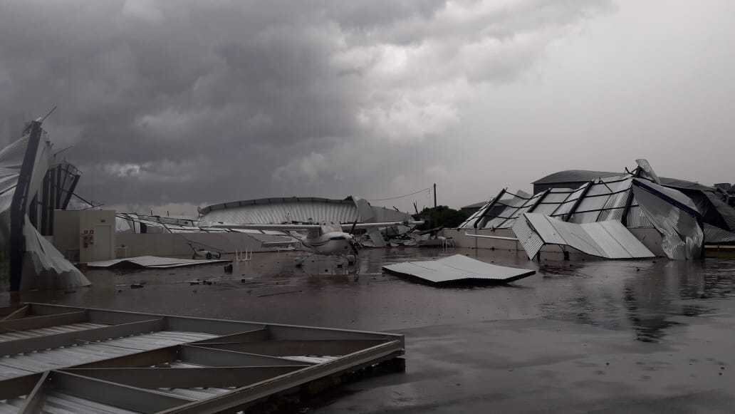 Temporal destruiu parte do Aeroclube de Penápolis (SP)
