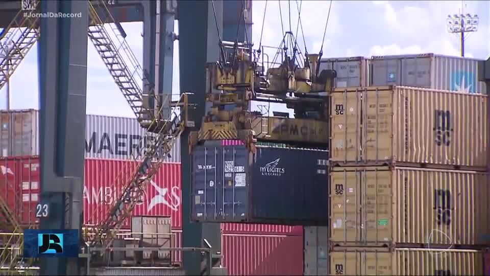 Pequeno para a demanda, porto de Santos pode ganhar megaterminal que aumentará em 50% a capacidade