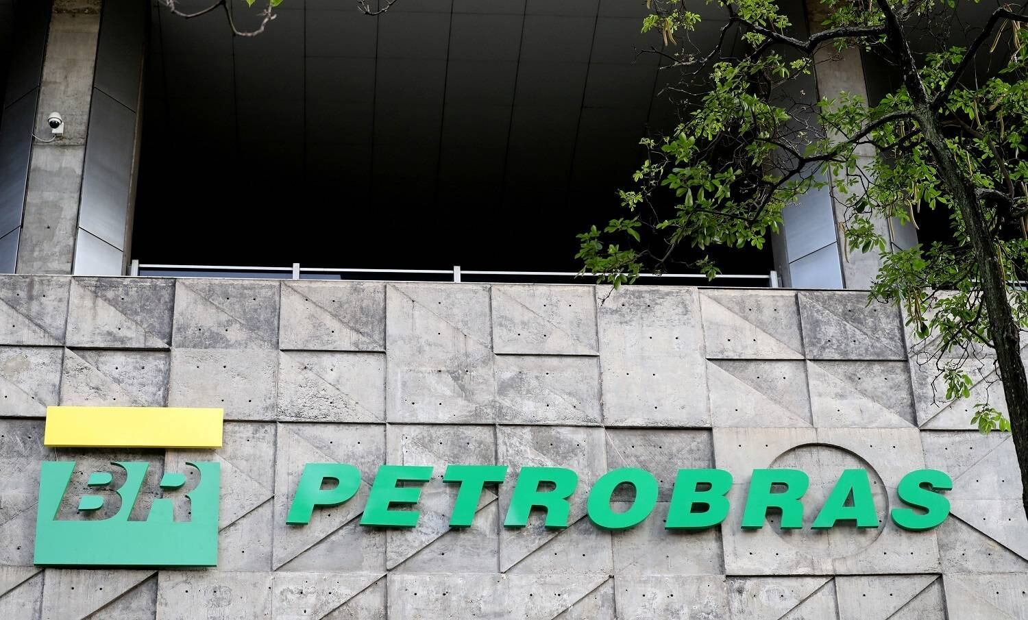 Fachada da sede da Petrobras, que vai reduzir o preço do gás natural