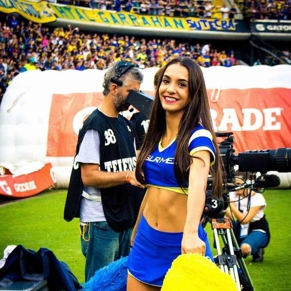 Nas duas primeiras rodadas, no entanto, o time do Boca
Juniors não mostrou o mesmo talento em campo que suas animadoras têm demostrado
fora dele