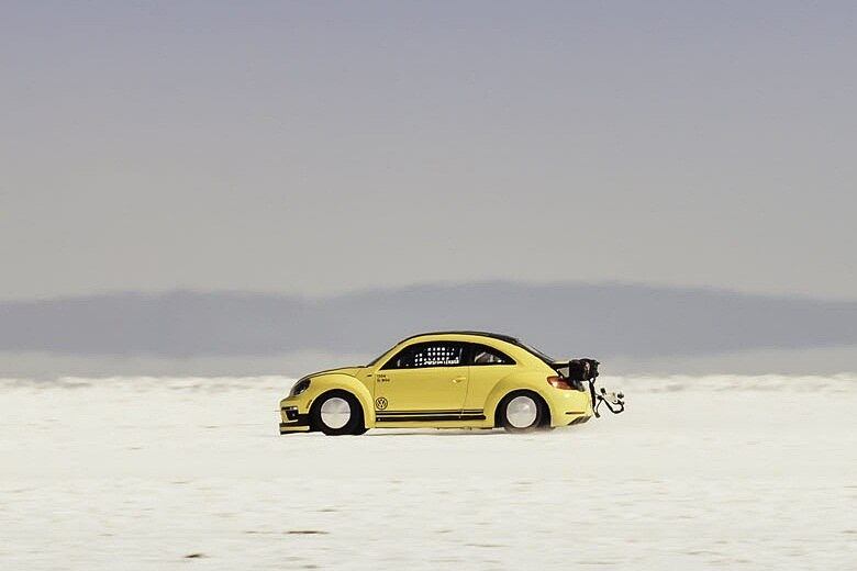 O sufixo LSR é a sigla, em inglês, de Land Speed Record, que significa "recorde de velocidade em solo"