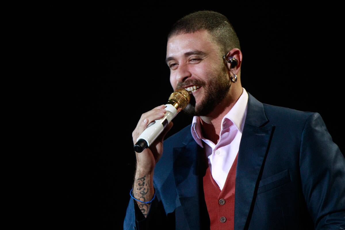 Diogo Nogueira compra moto sem licença para dirigir, diz jornal