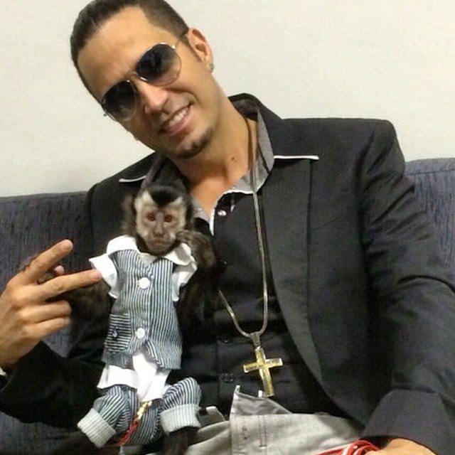 Roupinha sob medida
Sim, Twelves, assim como seu pai, sempre anda na estica 

+ Veja os melhores cliques de Mionzinho se divertindo nos bastidores do Legendários
+ Juju Salimeni posar sem maquiagem e mostra que é linda de qualquer jeito
+ Não é só frango e batata-doce! Descubra o que Marcos Mion come quando sai da dieta
+ Antes da dieta e da musculação... Poses e carões marcam infância e adolescência de Juju Salimeni
