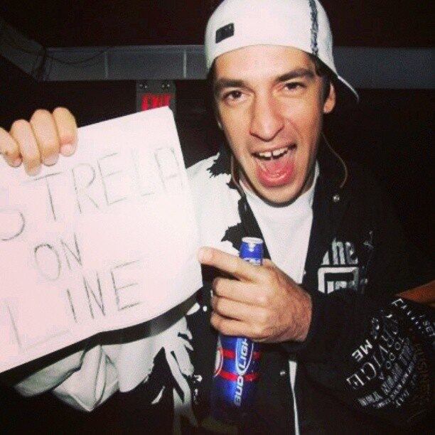 Porém, o advogado Durval Pace, especialista no tema, alerta para o fato de que o destino da grana depende do contrato feito quando o artista estava vivo, ou seja, ela pode ir tanto para os herdeiros (filhos e, eventualmente, ex-mulher), como para os outros membros da banda e até para a gravadora