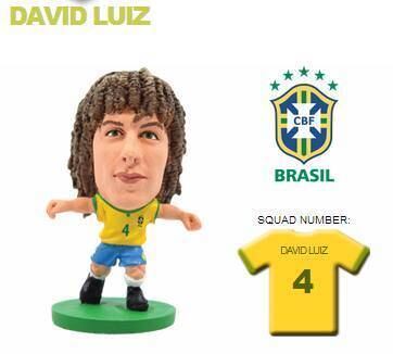 A cabeleira de David Luiz não foi esquecida na hora da produção do minicraque do zagueiro