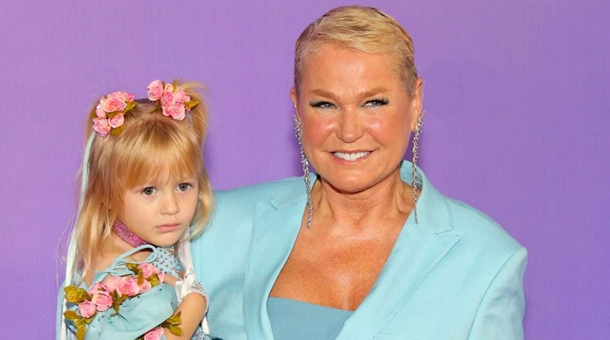 Xuxa comemorou os quatro anos de sua afilhada