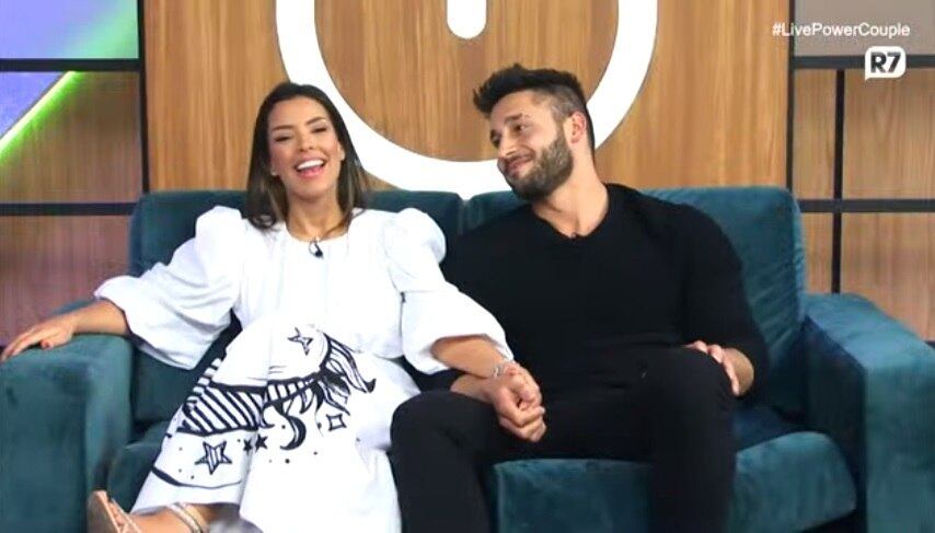 Ivy e Fernando relembram trajetória durante a Live Power Couple