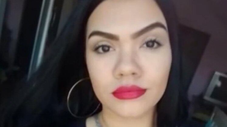 Pessoas próximas confirmam que Lorrany e Antonio mantinham contato, apesar de estarem namorando outras pessoas. O suspeito sempre arrumava um jeito de conversar com a vítima — chegou a criar contas falsas para falar com ela— e a perseguia