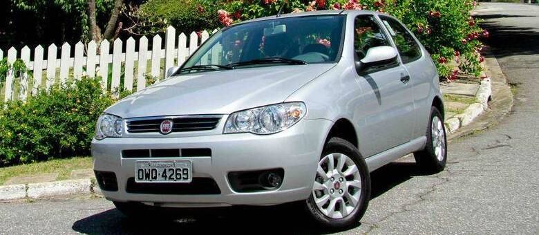 Idêntico ao modelo lançado em 2004, novo Fiat Palio Fire se destaca pela grade do radiador redesenhada