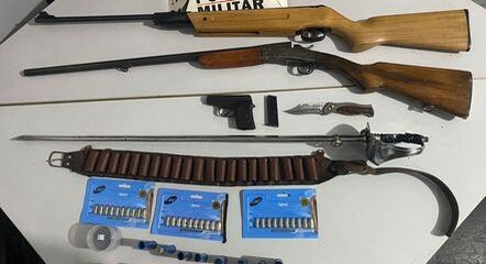 Polícia encontrou espada usada pelas forças armadas