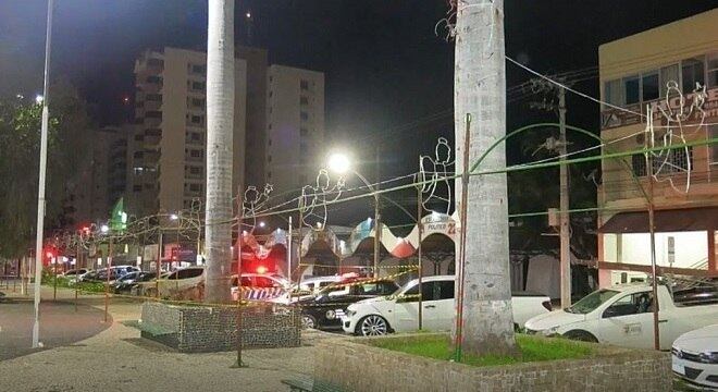 Segundo a perícia, um fio desencapado energizou os postes da instalação