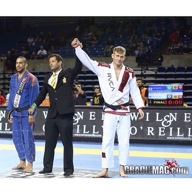 Keenan Cornelius fechou com o Guto Campos por serem da mesma equipe