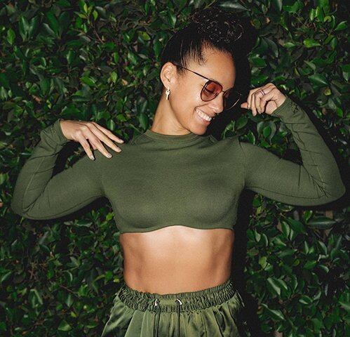 A cantora americana Alicia Keys fez 41 anos neste mês de janeiro (dia 25) e prossegue na