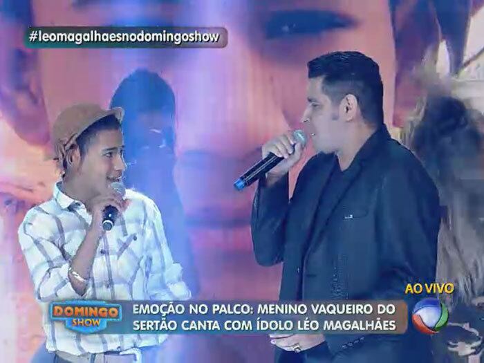 O menino vaqueiro não conseguiu conter a emoção e até desafinou de tanta alegria. Léo Magalhães ficou muito feliz e comentou: "Esse menino é o verdadeiro representante nordestino do Brasil"


+ Aproveite e confira as matérias do programa Domingo Show

+ Já curtiu a página do Domingo Show no Facebook? É só clicar!

+ Siga o Domingo Show no Twitter e receba todas as notícias do programa

